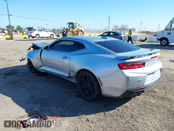 2018 Chevrolet Camaro 2SS with VIN 1G1FH1R79J0141183, listed as a IAAI auction lot 41646172 with 55,818 mi miles and . Bid and sale history available at DreamBid. Image 3.