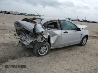 2008 Ford Focus SE z VIN 1FAHP33N98W188619, wystawiony jako Copart lot #49186014 z przebiegiem 139 888 mil mil oraz Szkoda całkowita • Salvage title. Historia ofert i sprzedaży dostępna na DreamBid. Obrazek 3.