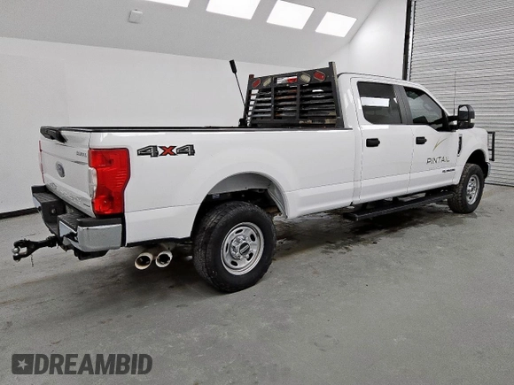 2022 Ford F-250 XL with VIN 1FT7W2BT3NEC38239, listed as a Copart auction lot 63423635 with 104,967 mi miles and Clean title. Bid and sale history available at DreamBid. Image 3.
