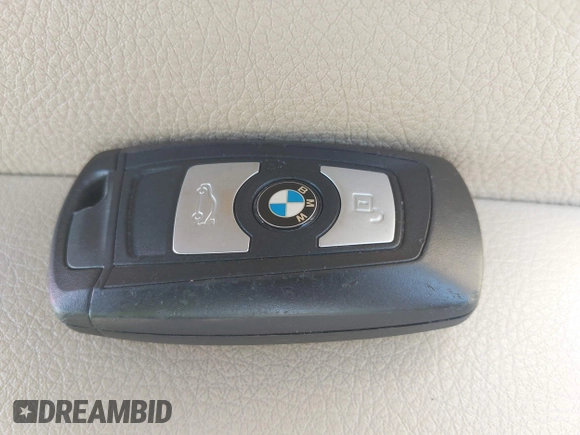 2014 BMW 3 Series 320i with VIN WBA3B1G53ENT00444, listed as a IAAI auction lot 42082984 with 94,401 mi miles. Bid and sale history available at carsss.com. Image 11.