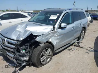 2015 Mercedes-Benz GL-Class GL 350 BlueTEC with VIN 4JGDF2EE4FA581954, listed as a IAAI auction lot 41846414 with 77,786 mi miles. Bid and sale history available at carsss.com. Image 2.