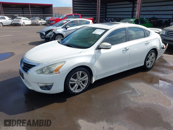 2013 Nissan Altima SL z VIN 1N4BL3AP6DC277579, wystawiony jako IAAI lot #42150029 z przebiegiem 257 273 mil mil oraz . Historia ofert i sprzedaży dostępna na DreamBid. Obrazek 2.