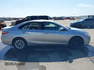 2017 Toyota Camry XLE z VIN 4T1BF1FK0HU391480, wystawiony jako IAAI lot #41775274 z przebiegiem 138 304 mil mil oraz . Historia ofert i sprzedaży dostępna na DreamBid. Obrazek 13.