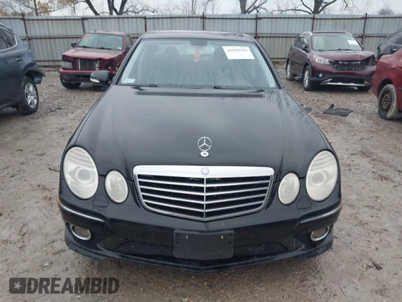 2008 Mercedes-Benz E 350 Luxury z VIN WDBUF87X68B340575, wystawiony jako IAAI lot #41682910 z przebiegiem 117 665 mil mil oraz . Historia ofert i sprzedaży dostępna na DreamBid. Obrazek 12.