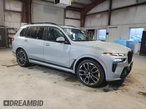 2023 BMW X7 xDrive40i z VIN 5UX23EM00P9P28204, wystawiony jako Copart lot #50878745 z przebiegiem 25 142 mil mil oraz Szkoda całkowita • Salvage title. Historia ofert i sprzedaży dostępna na DreamBid. Obrazek 4.