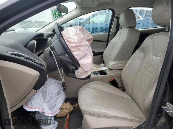 2013 Ford Focus Electric with VIN 1FADP3R45DL139846, listed as a Copart auction lot 43901975 with 70,000 mi miles and Salvage title. Bid and sale history available at DreamBid. Image 7.