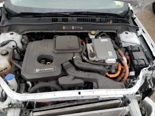 2019 Ford Fusion Hybrid SE with VIN 3FA6P0LU8KR208219, listed as a Copart auction lot 71338532 with 28,212 mi miles. Bid and sale history available at carsss.com. Image 11.
