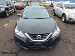 2018 Nissan Altima 2.5 SL with VIN 1N4AL3AP5JC208275, listed as a IAAI auction lot 41368381 with 203,439 mi miles. Bid and sale history available at carsss.com. Image 12.