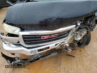 2005 GMC Sierra 1500HD SLE z VIN 1GTGC13U55F818709, wystawiony jako Copart lot #81494564 z przebiegiem Nie podano mil oraz Nie do naprawy. Historia ofert i sprzedaży dostępna na DreamBid. Obrazek 11.