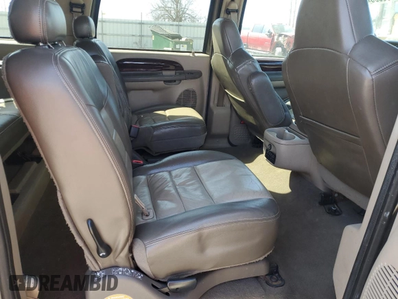 2004 Ford Excursion Eddie Bauer with VIN 1FMSU45P44EB40602, listed as a Copart auction lot 51536395 with 188,417 mi miles and Clean Title. Bid and sale history available at DreamBid. Image 11.