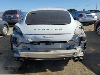 2013 Porsche Panamera z VIN WP0AA2A77DL010893, wystawiony jako Copart lot #42727885 z przebiegiem 143 353 mil mil oraz Szkoda całkowita • Salvage title. Historia ofert i sprzedaży dostępna na DreamBid. Obrazek 6.