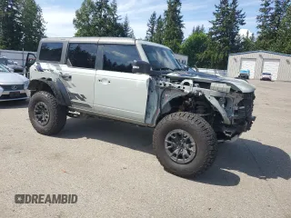 2023 Ford Bronco Raptor z VIN 1FMEE5JR7PLA93752, wystawiony jako Copart lot #57440075 z przebiegiem 33 549 mil mil oraz Szkody całkowita. Historia ofert i sprzedaży dostępna na DreamBid. Obrazek 4.