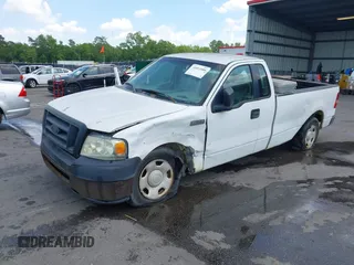 2007 Ford F-150 XL z VIN 1FTRF12W17NA26892, wystawiony jako IAAI lot #41011688 z przebiegiem 158 088 mil mil oraz . Historia ofert i sprzedaży dostępna na DreamBid. Obrazek 2.