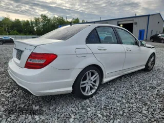 2013 Mercedes-Benz C 300 Sport with VIN WDDGF8AB0DR295586, listed as a Copart auction lot 61838225 with 138,566 mi miles and Clean title. Bid and sale history available at DreamBid. Image 3.