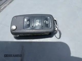 2015 Volkswagen Jetta SE с VIN 3VWD07AJ6FM404344, выставлен на аукционе IAAI как лот 42517279 с пробегом 115 413 миль миль и . История ставок и продаж доступна на DreamBid. Изображение 11.