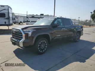 2024 Toyota Tundra Limited с VIN 5TFJA5DB7RX153408, выставлен на аукционе Copart как лот 63078245 с пробегом 6 821 миль миль и Списание • Salvage title. История ставок и продаж доступна на DreamBid. Изображение 1.