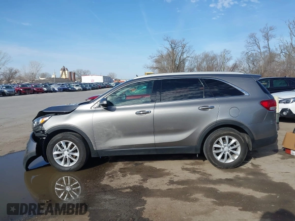 2017 Kia Sorento LX with VIN 5XYPG4A33HG268167, listed as a IAAI auction lot 41792320 with 74,528 mi miles. Bid and sale history available at carsss.com. Image 14.