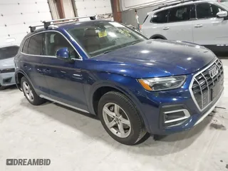 2021 Audi Q5 Premium with VIN WA1AAAFY5M2060669, listed as a IAAI auction lot 41485633 with 31,182 mi miles. Bid and sale history available at carsss.com. Image 1.