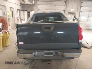 2004 Chevrolet Avalanche Z71 with VIN 3GNEK12T04G158487, listed as a IAAI auction lot 41794201 with 197,344 mi miles. Bid and sale history available at carsss.com. Image 16.
