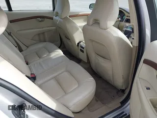 2008 Volvo S80 3.2L with VIN YV1AS982081078979, listed as a IAAI auction lot 42136831 with 196,871 mi miles. Bid and sale history available at carsss.com. Image 8.