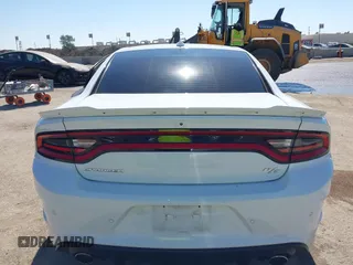 2019 Dodge Charger R/T z VIN 2C3CDXCT8KH738096, wystawiony jako IAAI lot #41676018 z przebiegiem 30 935 mil mil oraz . Historia ofert i sprzedaży dostępna na DreamBid. Obrazek 16.