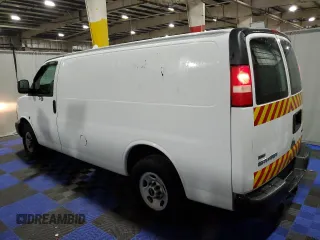 2010 GMC Savana Cargo Van with VIN 1GTZGFBA3A1159280, listed as a Copart auction lot 85901524 with 188,805 mi miles and Clean Title. Bid and sale history available at carsss.com. Image 2.