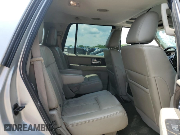 2016 Lincoln Navigator Select z VIN 5LMJJ2HT8GEL06901, wystawiony jako Copart lot #56497005 z przebiegiem 89 930 mil mil oraz Szkoda całkowita • Salvage title. Historia ofert i sprzedaży dostępna na DreamBid. Obrazek 11.
