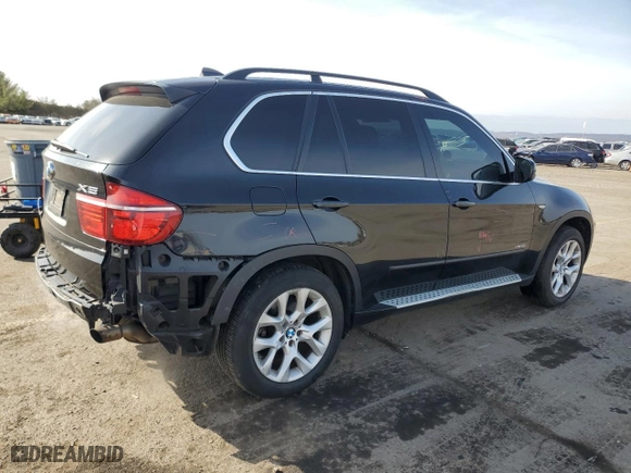 2013 BMW X5 xDrive35i with VIN 5UXZV4C56D0G53432, listed as a Copart auction lot 48926335 with 114,759 mi miles and Salvage Title. Bid and sale history available at carsss.com. Image 3.