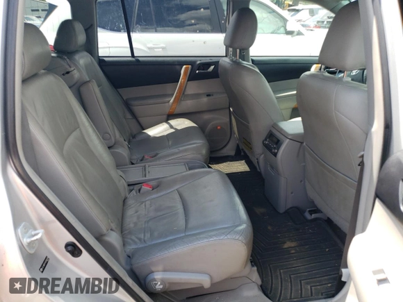 2010 Toyota Highlander Limited z VIN JTEJW3EH1A2046148, wystawiony jako Copart lot #63396155 z przebiegiem 219 476 mil mil oraz Czysty tytuł • Clean title. Historia ofert i sprzedaży dostępna na DreamBid. Obrazek 11.