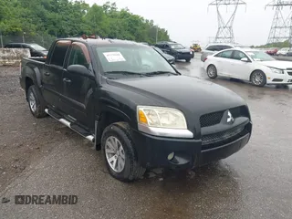 2007 Mitsubishi Raider LS z VIN 1Z7HT28K77S161721, wystawiony jako IAAI lot #42371688 z przebiegiem 130 815 mil mil oraz . Historia ofert i sprzedaży dostępna na DreamBid. Obrazek 12.