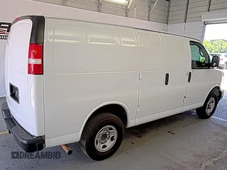 2020 Chevrolet Express Cargo z VIN 1GCWGAFG9L1253235, wystawiony jako IAAI lot #42580142 z przebiegiem 77 857 mil mil oraz . Historia ofert i sprzedaży dostępna na DreamBid. Obrazek 8.