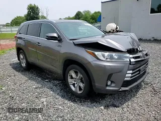 2018 Toyota Highlander Limited with VIN 5TDDZRFH9JS817037, listed as a Copart auction lot 60607945 with 101,624 mi miles and Salvage title. Bid and sale history available at DreamBid. Image 15.