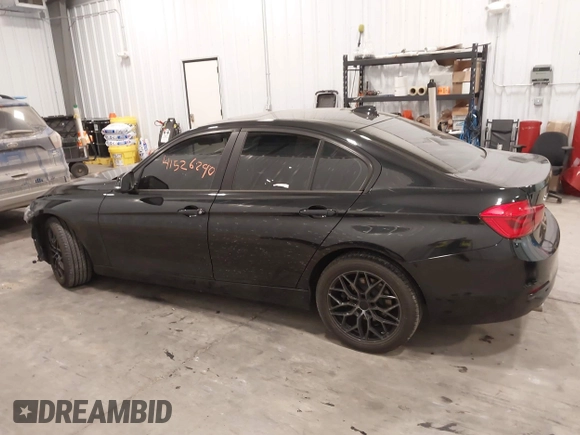 2018 BMW 3 Series 320i xDrive with VIN WBA8E5G5XJNU46855, listed as a IAAI auction lot 41526290 with 68,720 mi miles. Bid and sale history available at carsss.com. Image 15.