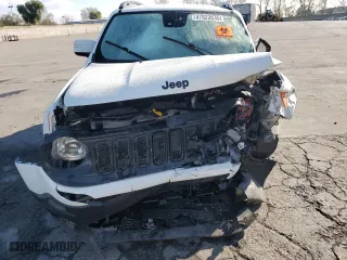 2017 Jeep Renegade Altitude with VIN ZACCJABB3HPG28946, listed as a Copart auction lot 47822635 with 0 mi miles and Salvage Title. Bid and sale history available at carsss.com. Image 5.