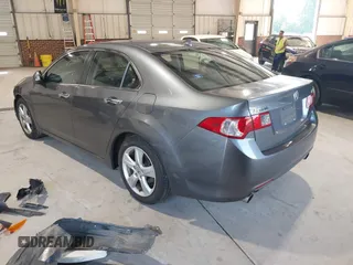 2010 Acura TSX с VIN JH4CU2F69AC042271, выставлен на аукционе IAAI как лот 42570618 с пробегом 182 325 миль миль и . История ставок и продаж доступна на DreamBid. Изображение 3.