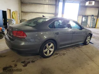 2013 Volkswagen Passat SE with VIN 1VWBP7A30DC112644, listed as a Copart auction lot 48055235 with 68,975 mi miles and Salvage Title. Bid and sale history available at carsss.com. Image 3.