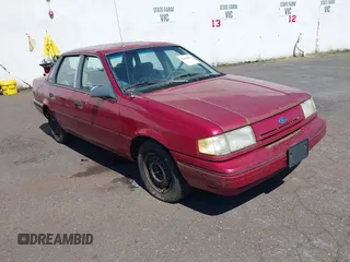 1993 Ford Tempo z VIN 1FAPP36X5PK141523, wystawiony jako IAAI lot #42042016 z przebiegiem 7 892 mil mil oraz . Historia ofert i sprzedaży dostępna na DreamBid. Obrazek 1.