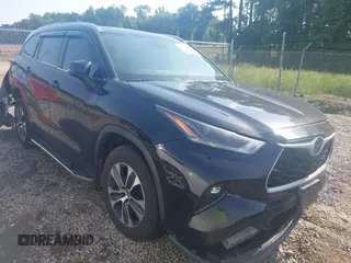 2021 Toyota Highlander XLE with VIN 5TDHZRBH3MS523919, listed as a IAAI auction lot 42264788 with 175,450 mi miles and . Bid and sale history available at DreamBid. Image 1.
