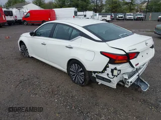 2024 Nissan Altima SV с VIN 1N4BL4DV9RN315978, выставлен на аукционе IAAI как лот 41942923 с пробегом 22 389 миль миль и . История ставок и продаж доступна на DreamBid. Изображение 3.