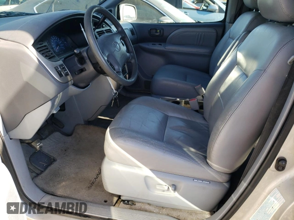 2002 Toyota Sienna LE with VIN 4T3ZF13C12U417417, listed as a Copart auction lot 70251214 with 178,215 mi miles and Clean Title. Bid and sale history available at carsss.com. Image 7.