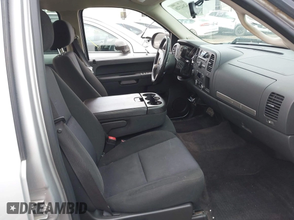 2010 Chevrolet Silverado 1500 LT with VIN 3GCRKSE38AG295412, listed as a IAAI auction lot 42042720 with 170,875 mi miles and . Bid and sale history available at DreamBid. Image 5.
