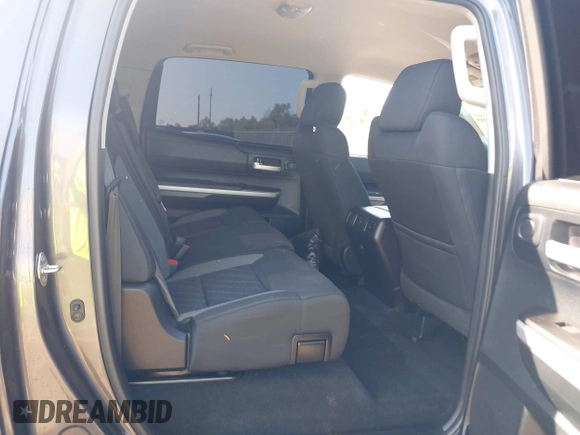 2017 Toyota Tundra 2WD SR5 with VIN 5TFEW5F18HX227330, listed as a IAAI auction lot 41972095 with 92,287 mi miles. Bid and sale history available at carsss.com. Image 8.