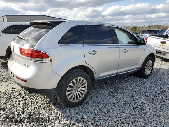 2015 Lincoln MKX with VIN 2LMDJ6JK8FBL28436, listed as a Copart auction lot 47573005 with 129,147 mi miles and Salvage Title. Bid and sale history available at carsss.com. Image 3.