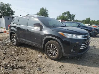 2018 Toyota Highlander SE with VIN 5TDJZRFH4JS547038, listed as a Copart auction lot 59465975 with 93,456 mi miles and Salvage title. Bid and sale history available at DreamBid. Image 4.
