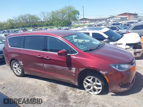 2020 Chrysler Pacifica Touring with VIN 2C4RC1FG5LR104163, listed as a IAAI auction lot 42018070 with 188,386 mi miles and . Bid and sale history available at DreamBid. Image 13.