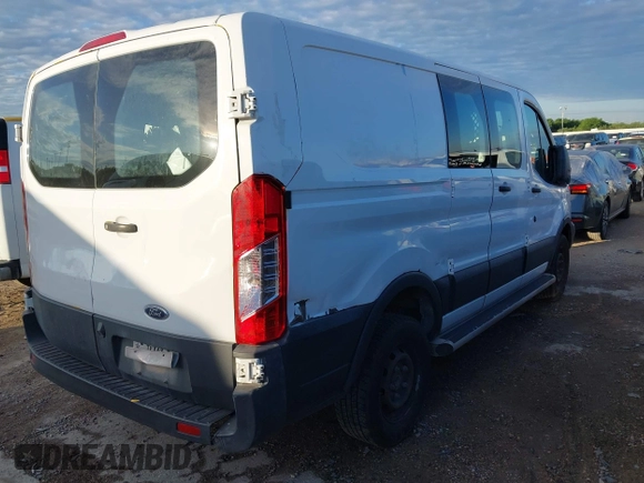 2018 Ford Transit with VIN 1FTYR1ZM6JKA46555, listed as a IAAI auction lot 42216565 with 212,024 mi miles and . Bid and sale history available at DreamBid. Image 4.