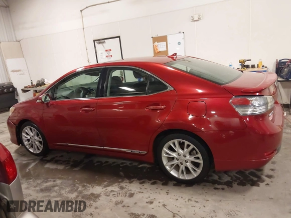 2010 Lexus HS 250h z VIN JTHBB1BA3A2005521, wystawiony jako IAAI lot #41817775 z przebiegiem 233 086 mil mil oraz . Historia ofert i sprzedaży dostępna na DreamBid. Obrazek 14.
