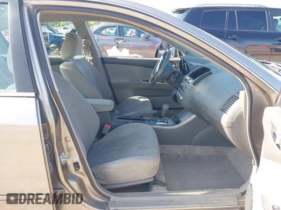 2005 Nissan Altima S z VIN 1N4AL11D05C281697, wystawiony jako IAAI lot #42220810 z przebiegiem 104 047 mil mil oraz . Historia ofert i sprzedaży dostępna na DreamBid. Obrazek 5.