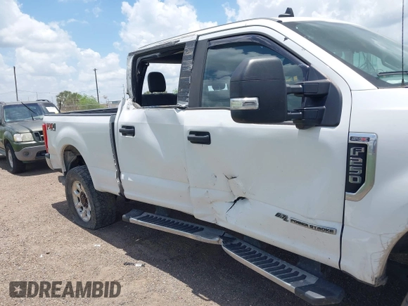 2019 Ford F-250 XL with VIN 1FT7W2BT7KEG38882, listed as a IAAI auction lot 42575702 with Not provided miles and . Bid and sale history available at DreamBid. Image 17.