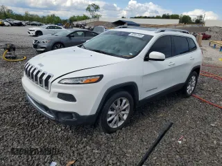2015 Jeep Cherokee Limited with VIN 1C4PJMDS4FW650504, listed as a Copart auction lot 52957585 with 204,123 mi miles and Salvage Title. Bid and sale history available at carsss.com. Image 1.